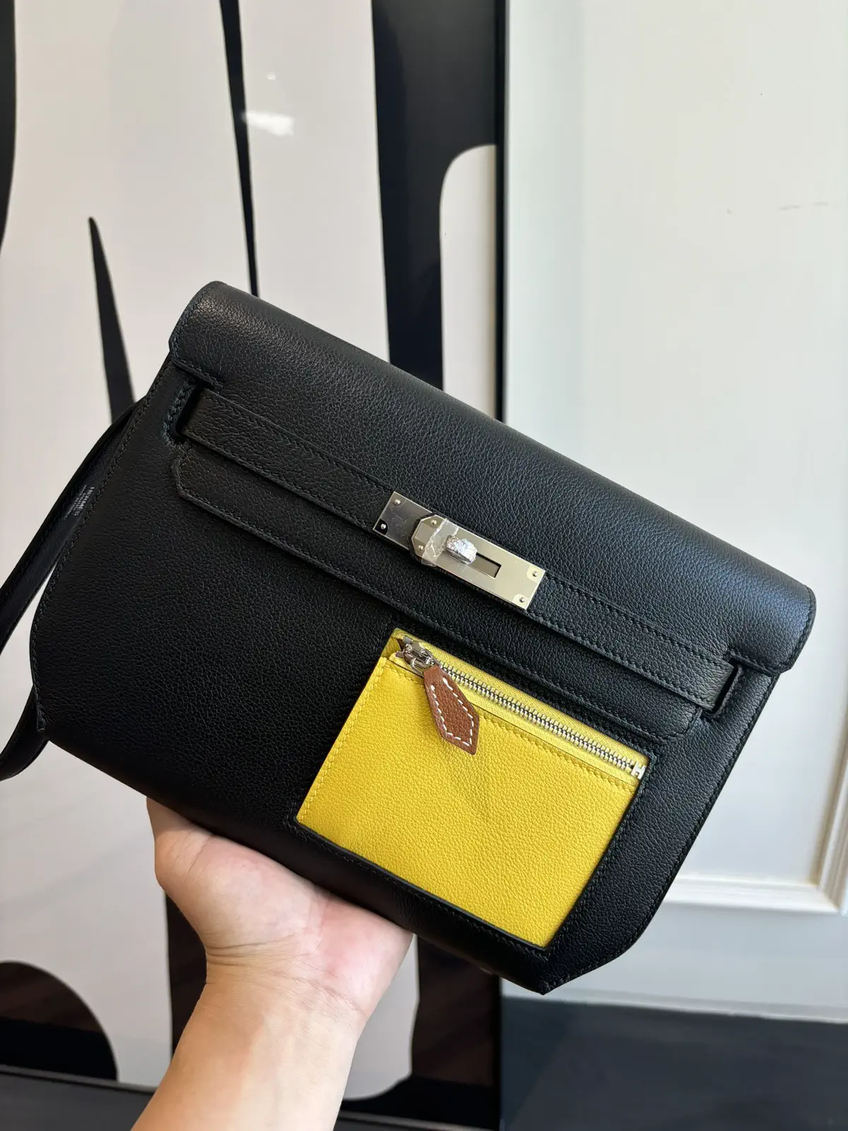 Hermès Kelly Depeches 25 Crossbody Bag image 1