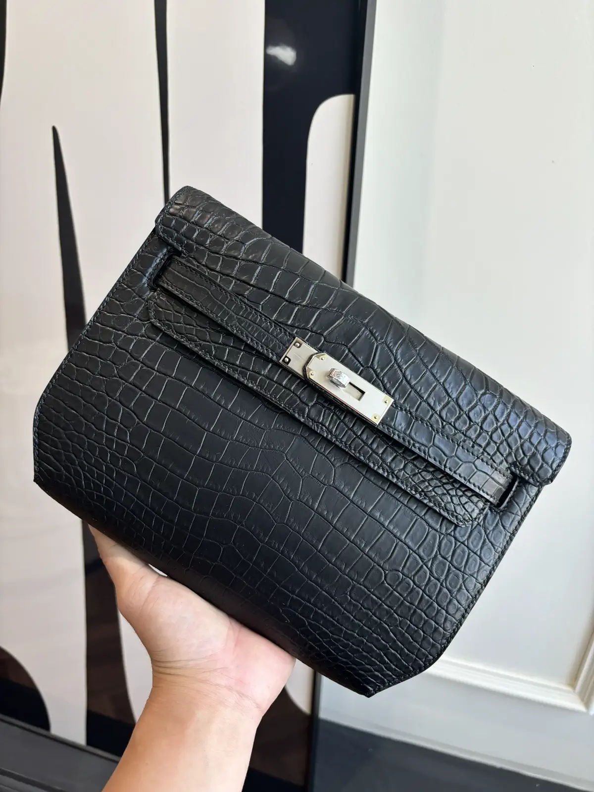 Hermès Kelly Depeches 25 Crocodile Clutch Bag image 1