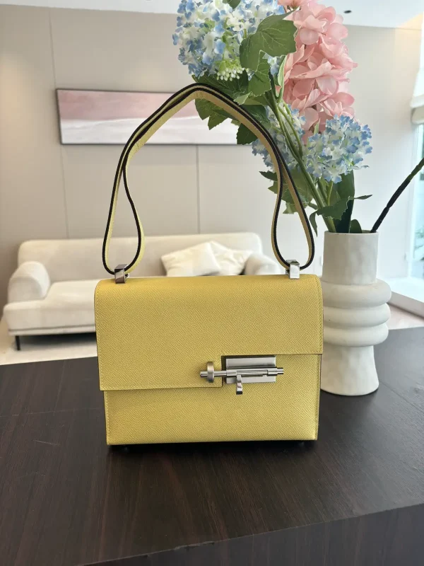 Hermès Verrou Shoulder Bag image 1