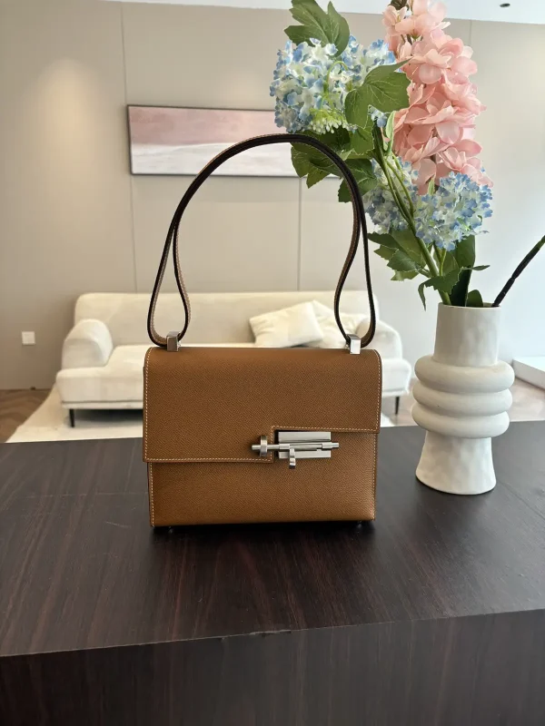 Hermès Verrou 21cm Shoulder Bag image 1