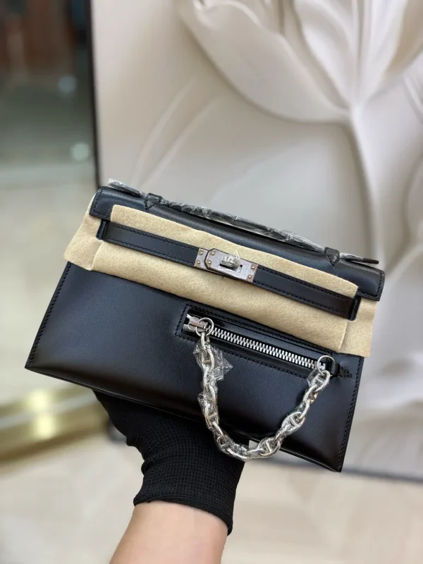 Hermès Black Leather Chain Clutch Bag image 1
