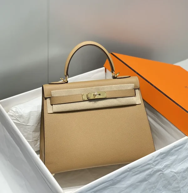 Hermès Epsom Kelly Top Handle Bag image 1