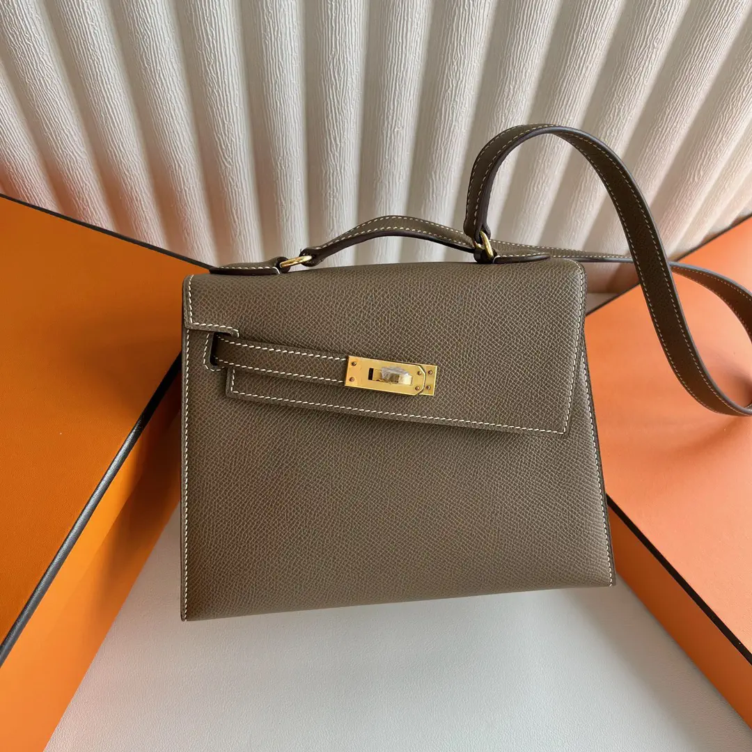 Hermès Kelly 20 Top Handle Bag image 1