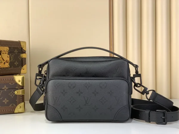 Louis Vuitton Nil Monogram Messenger Bag image 1