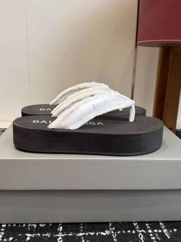 Frayed Strap Platform Flip Flops image 1