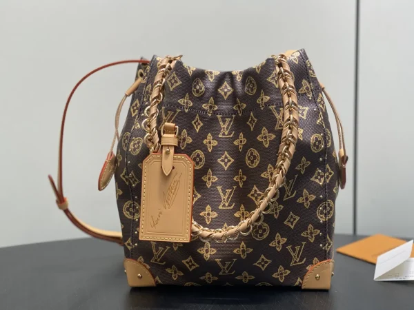 Louis Vuitton Monogram Canvas Noé Trunk Bucket Bag image 1