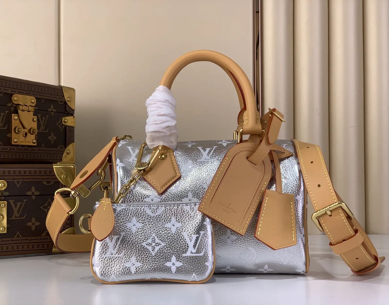 Louis Vuitton Silver Monogram Speedy Bandoulière 20 Top Handle Bag image 1
