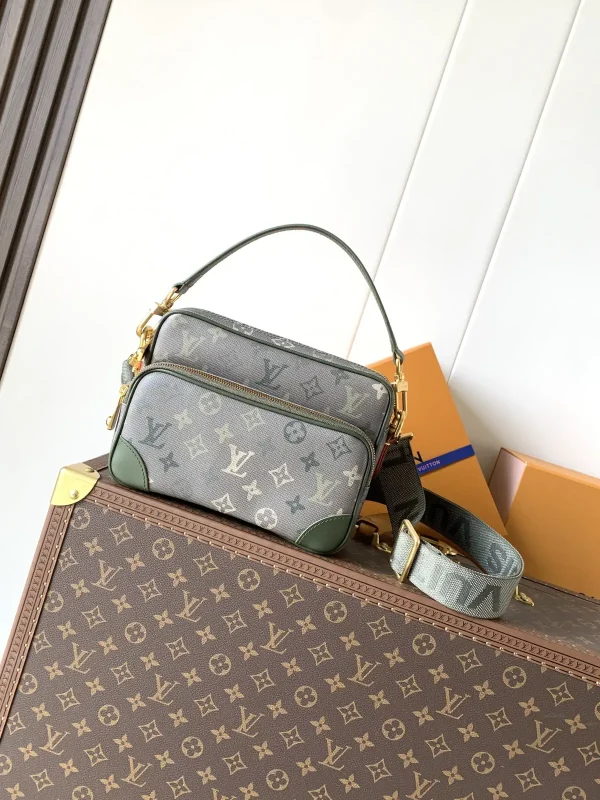 Louis Vuitton Monogram Nil Crossbody Bag image 1