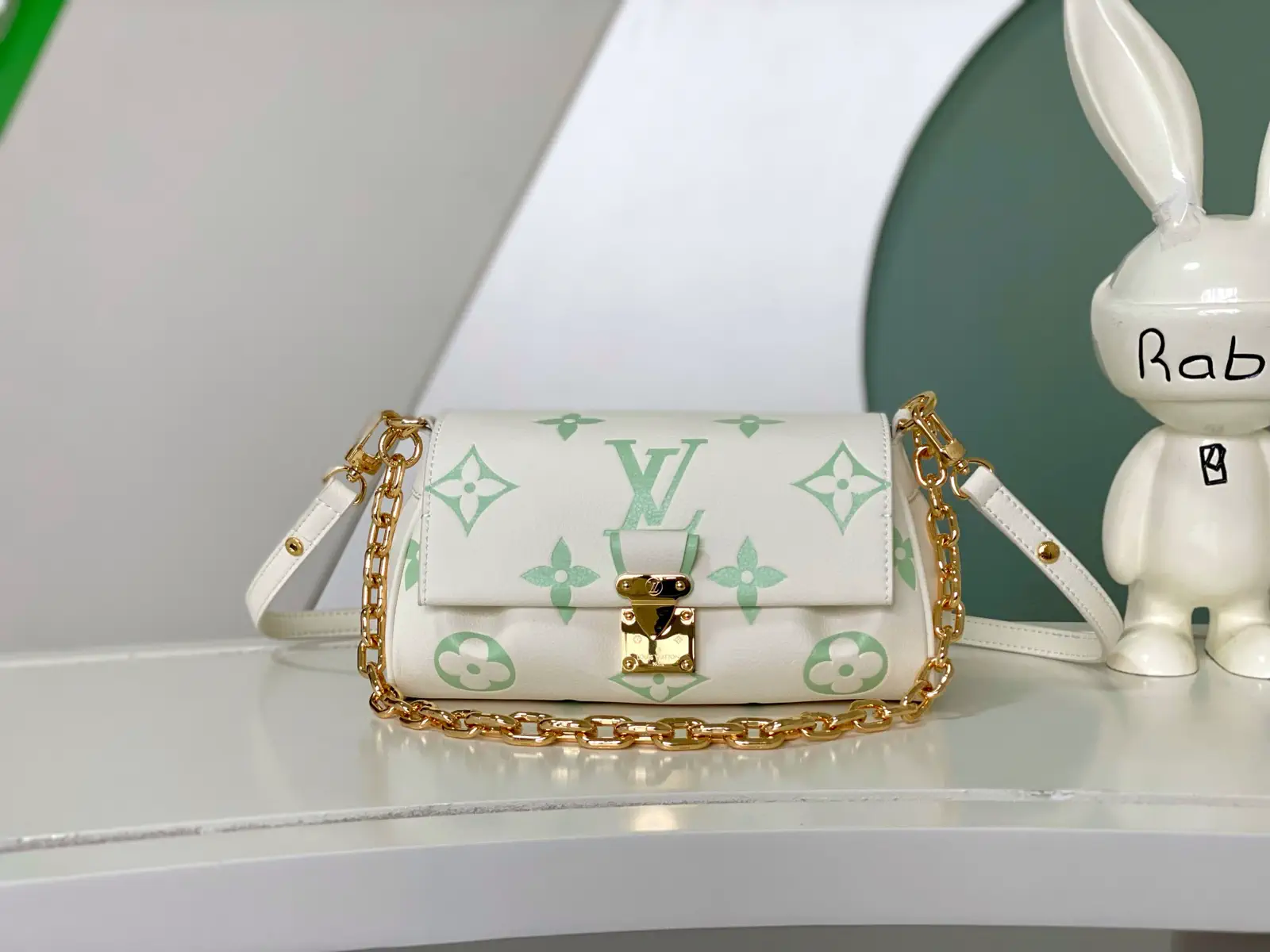 Louis Vuitton Favorite Monogram Shoulder Bag image 1