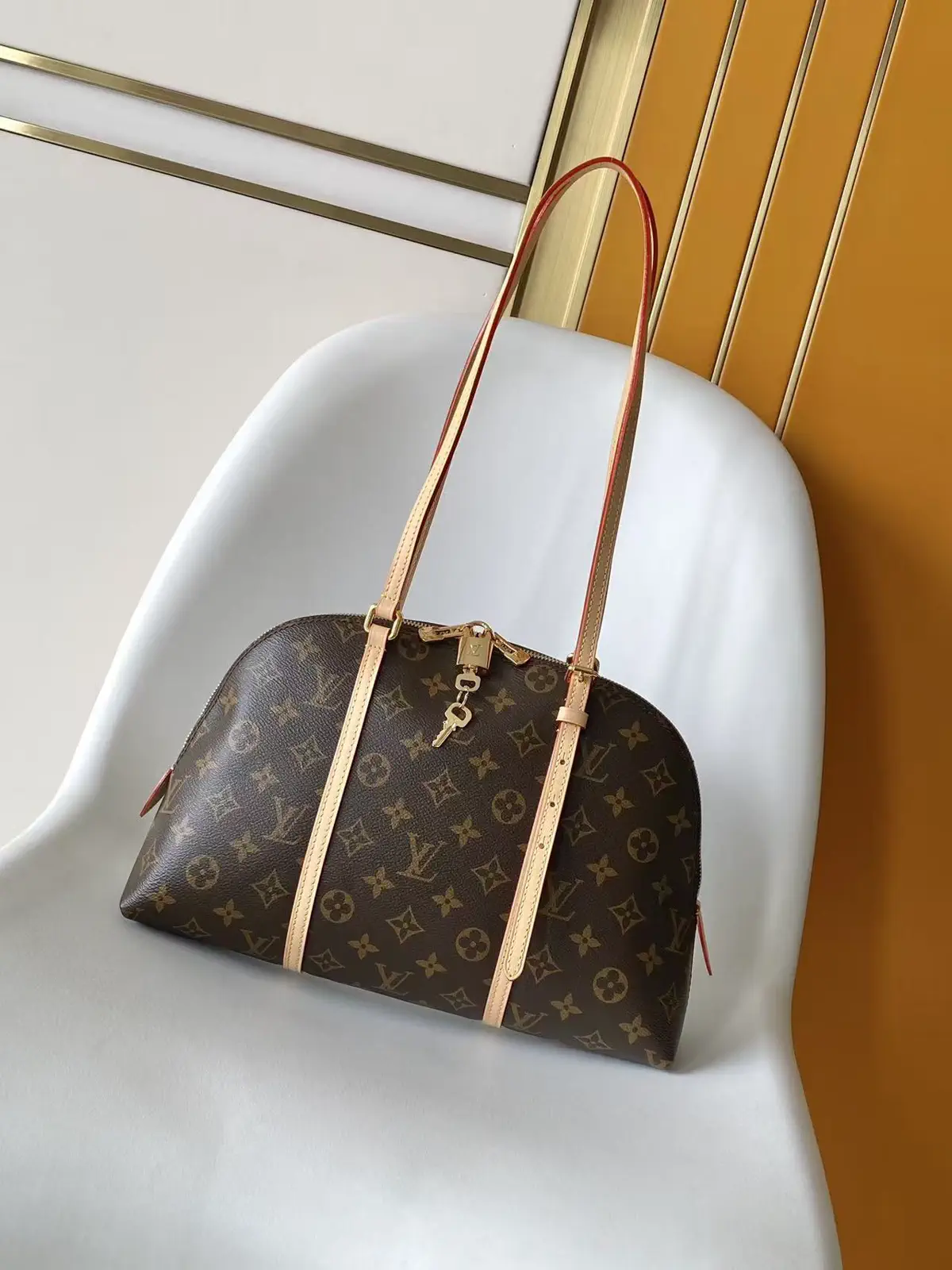 Louis Vuitton Squire Monogram Shoulder Bag image 1