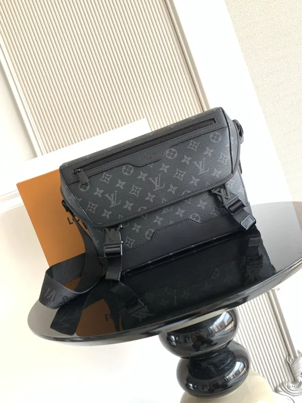 Louis Vuitton Monogram Messenger Bag image 1