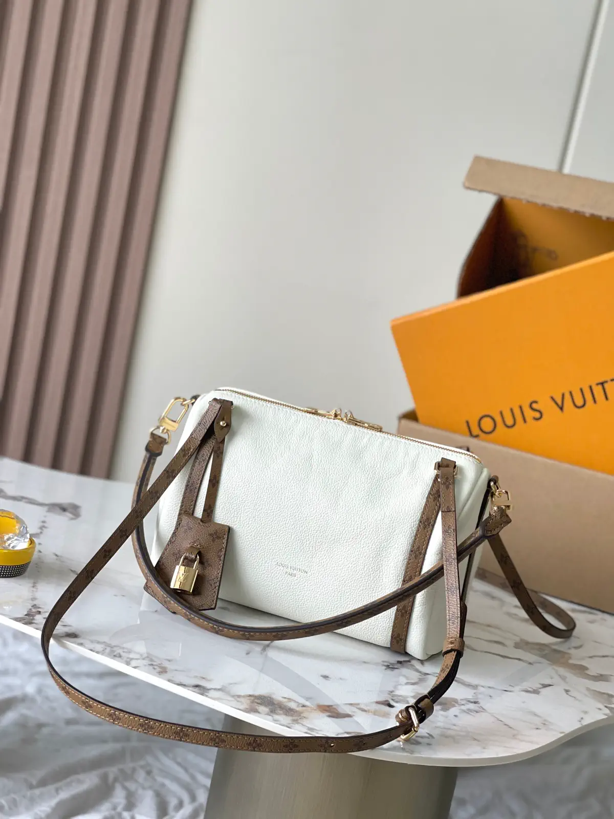 Louis Vuitton White Small Crossbody Bag image 1