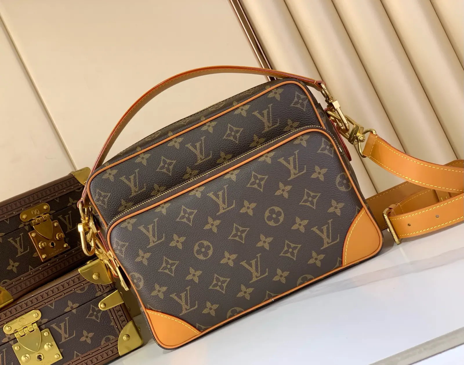 Louis Vuitton Nil Monogram Coated Canvas Crossbody Bag image 1