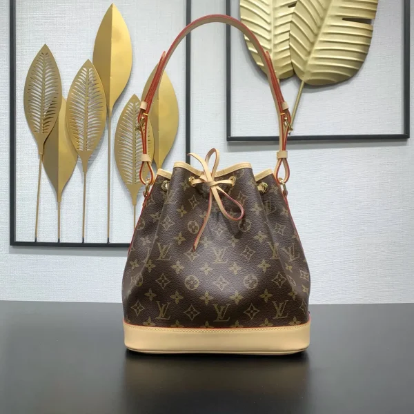 Louis Vuitton Petit Noé Monogram Canvas Bucket Bag image 1
