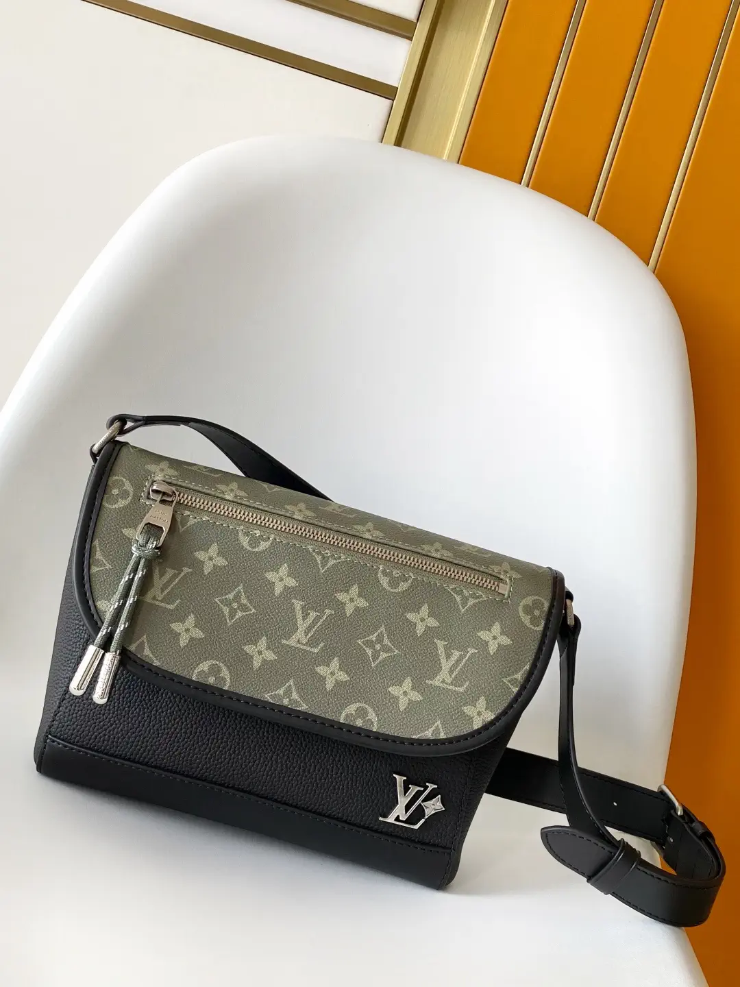 Louis Vuitton Pulse Monogram Canvas Messenger Bag image 1