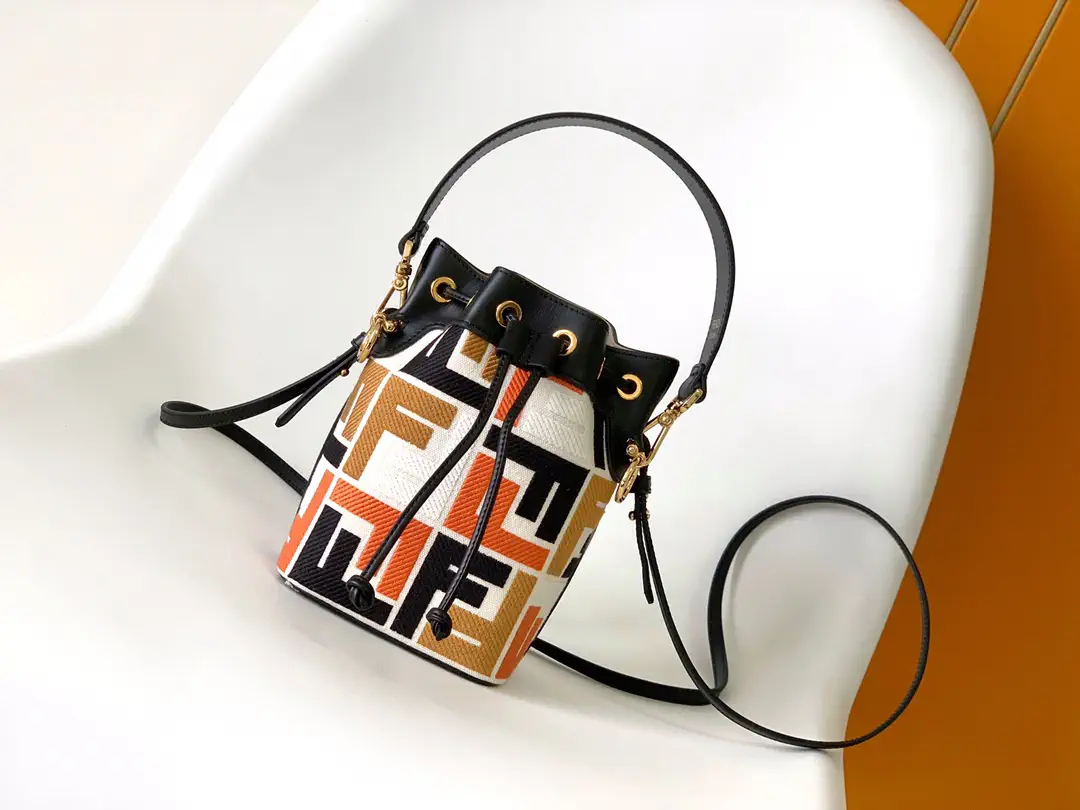 FENDI Mon Tresor Mini Bucket Bag image 1