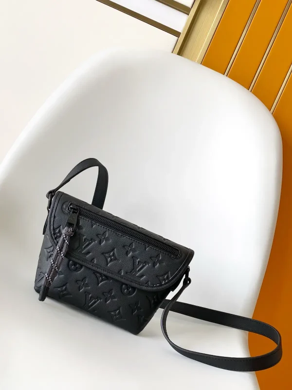 Louis Vuitton Pulse Mini Monogram Crossbody Bag image 1