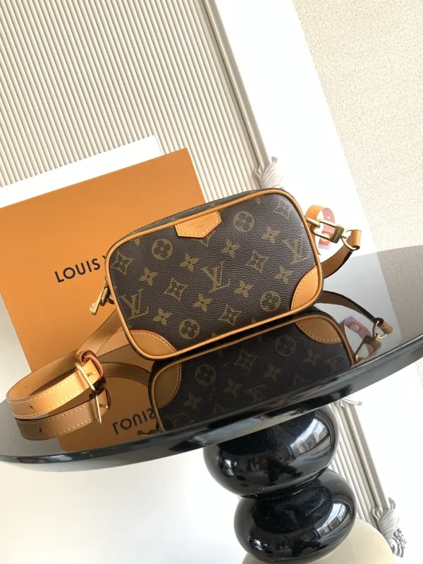 Louis Vuitton Monogram Mini Crossbody Bag image 1