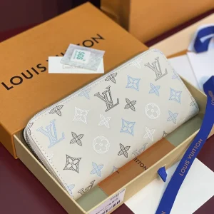 Louis Vuitton Zippy Wallet Horizontal image 1