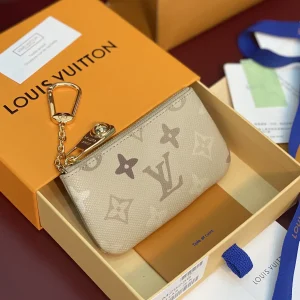 Louis Vuitton Pochette Clés Monogram Key Pouch image 1