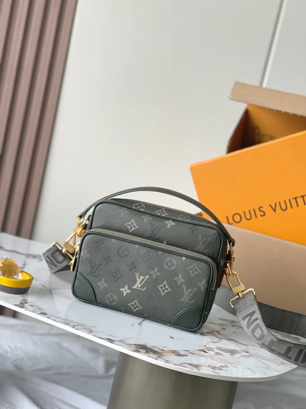 Louis Vuitton Nil Monogram Crossbody Bag image 1