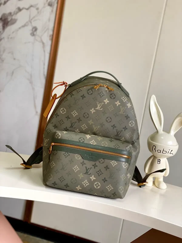Louis Vuitton Monogram Discovery Small Backpack image 1