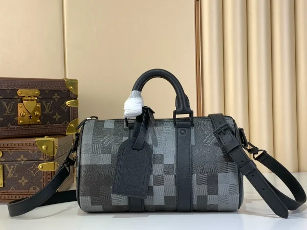 Louis Vuitton Keepall Bandoulière 25 Duffle Bag image 1