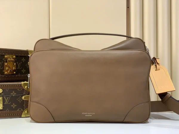 Louis Vuitton Nil XL Messenger Bag image 1