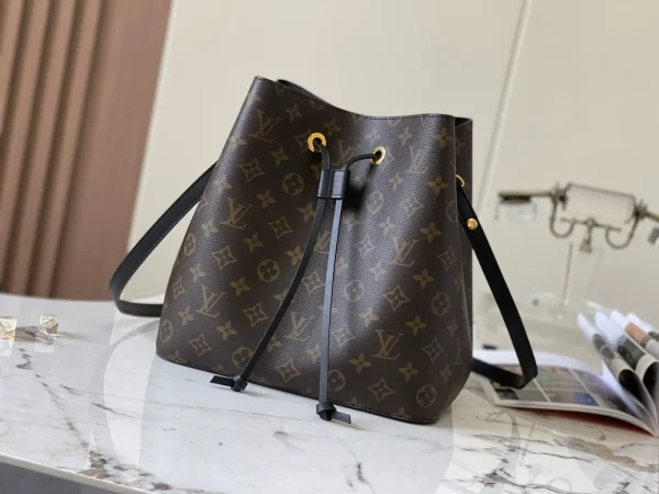Louis Vuitton NÉONOÉ Monogram Bucket Bag image 1
