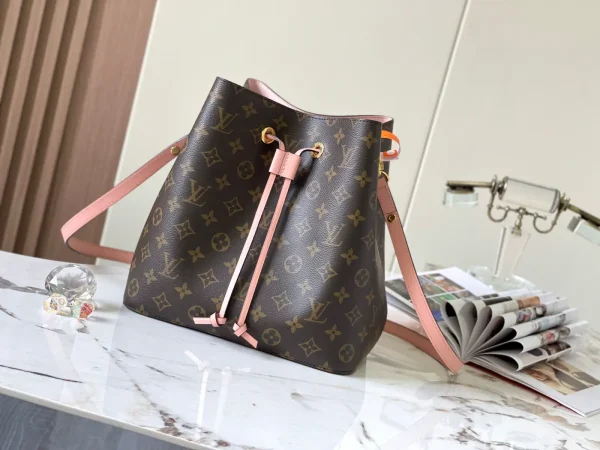 Louis Vuitton NÉONOÉ Bucket Bag image 1