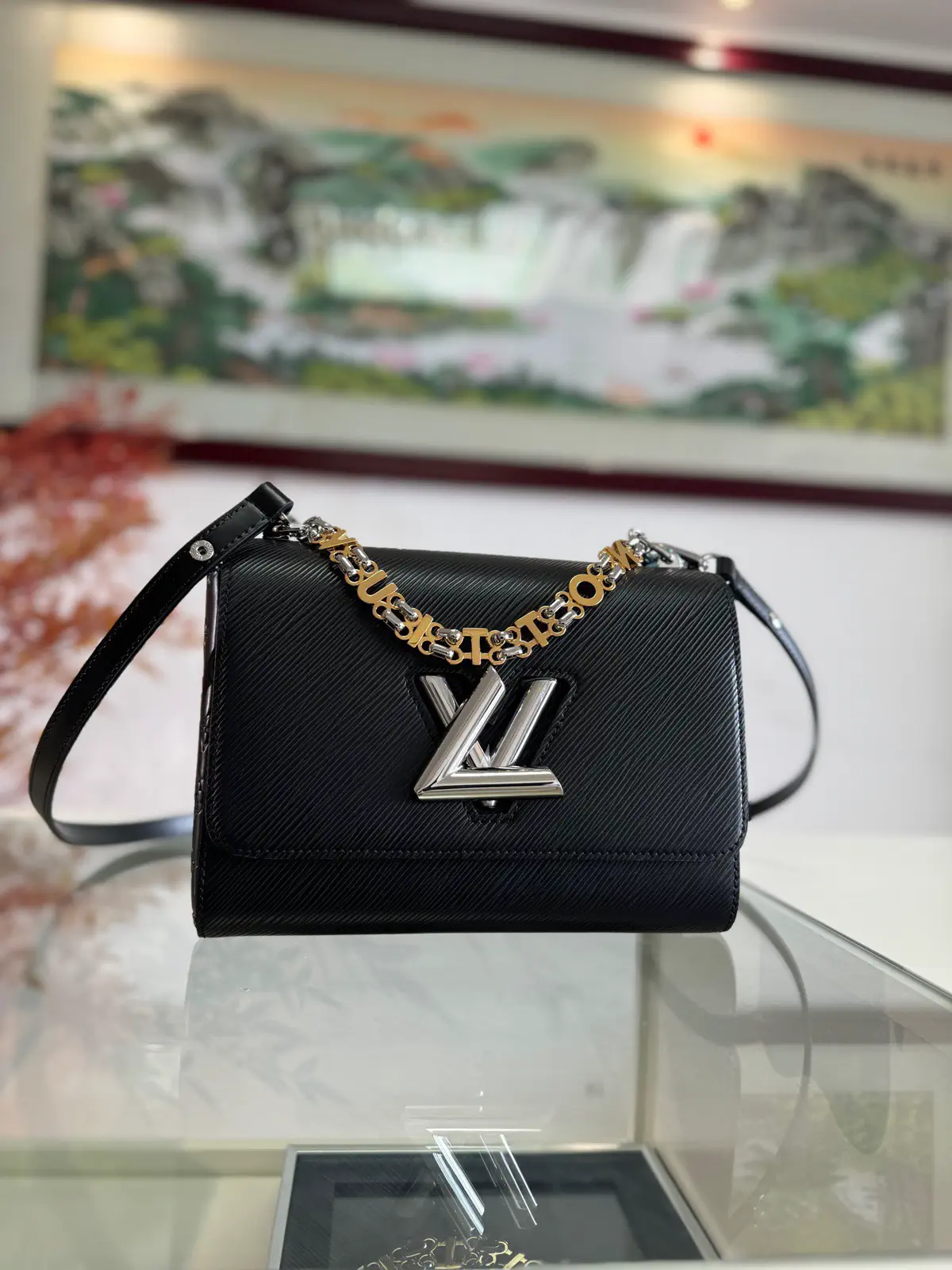 Louis Vuitton Twist MM Black Epi Leather Shoulder Bag image 1