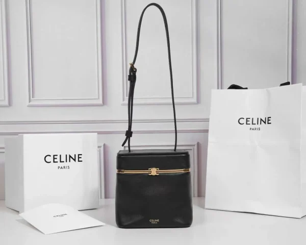 CELINE Black Leather Box Shoulder Bag image 1