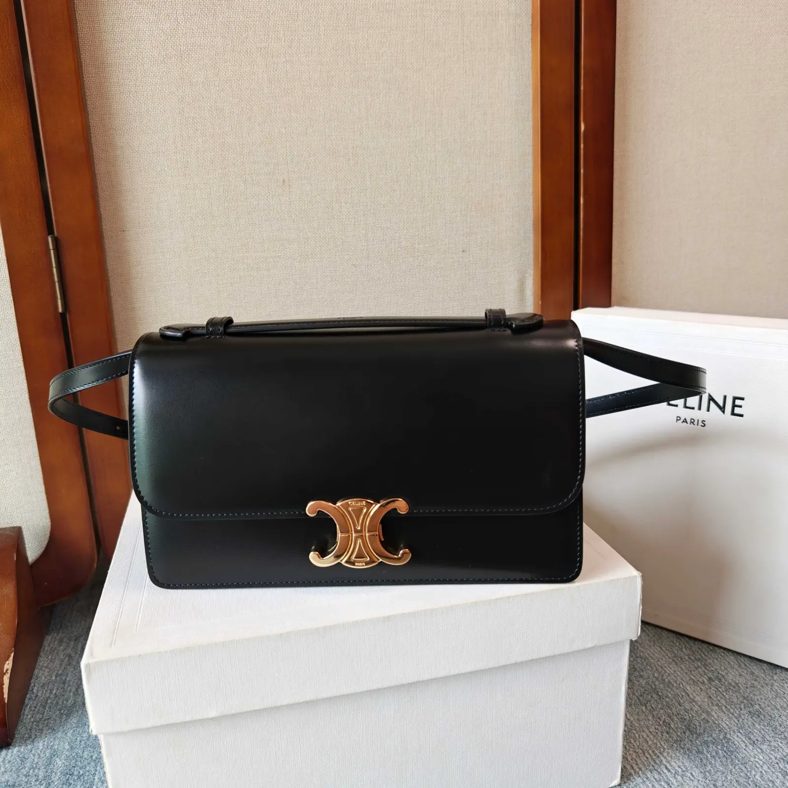 CELINE Triomphe Folio Medium Shoulder Bag image 1