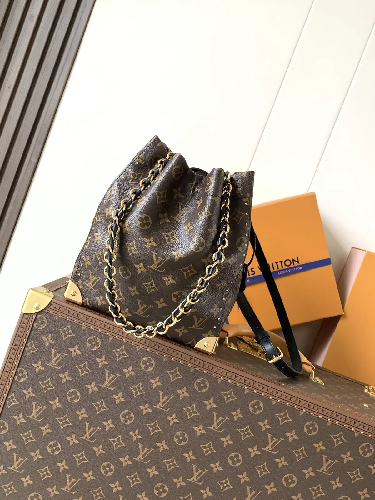 Louis Vuitton Monogram Noé Trunk Bucket Bag image 1