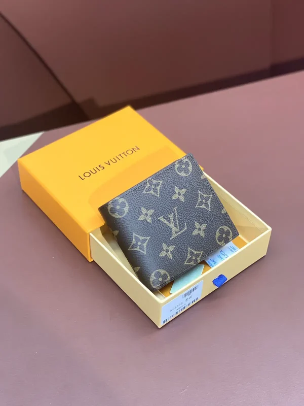 Louis Vuitton Monogram Bifold Wallet image 1