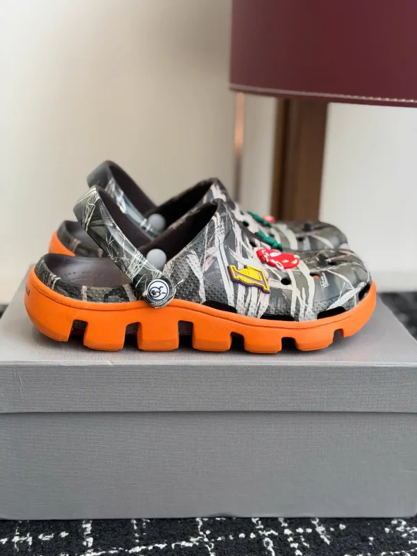 Unisex Camo Print Platform Clogs with Decorative Charms image 1