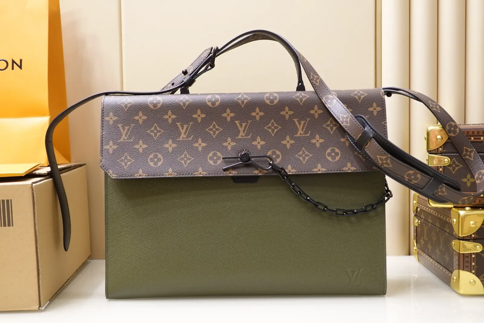 Louis Vuitton Robusto Briefcase with Monogram and Taïga Leather image 1