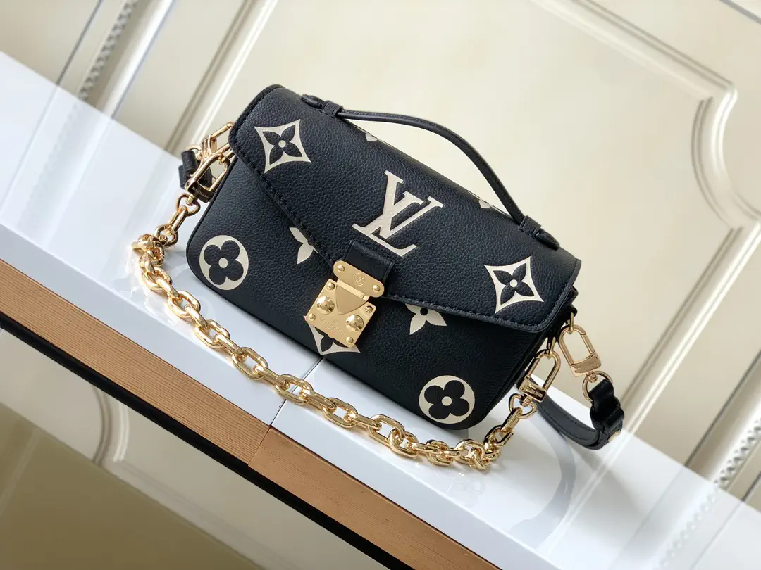 Louis Vuitton Pochette Métis East West Monogram Shoulder Bag image 1