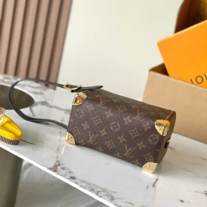 Louis Vuitton Monogram Locker Dopp Kit Toiletry Bag image 1