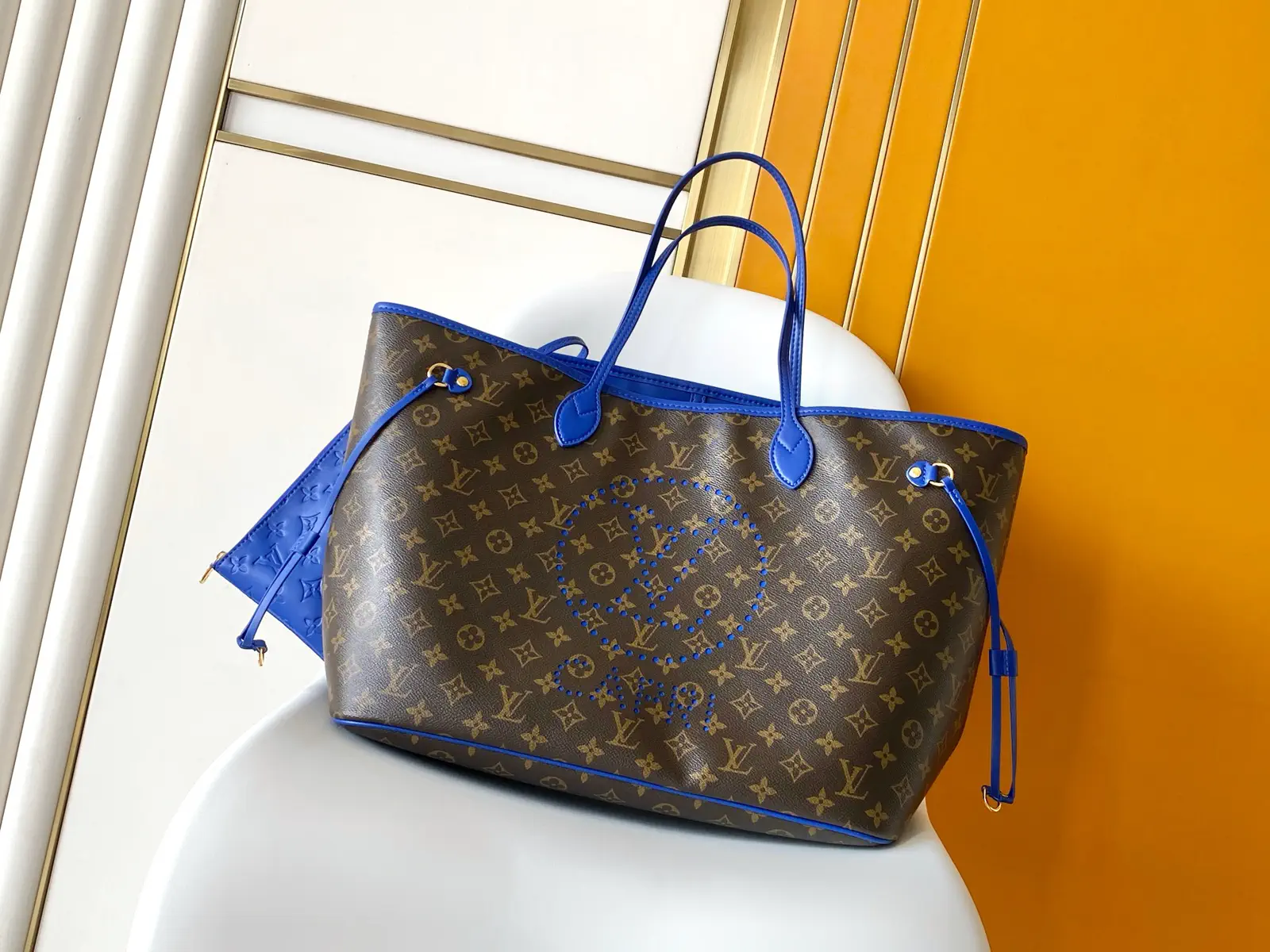 Louis Vuitton Monogram Neverfull Tote Bag image 1