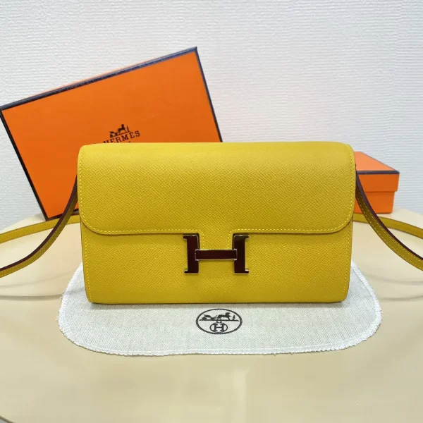 Hermès Crossbody Bag image 1