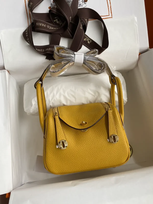 Hermès Mini Lindy Shoulder Bag image 1