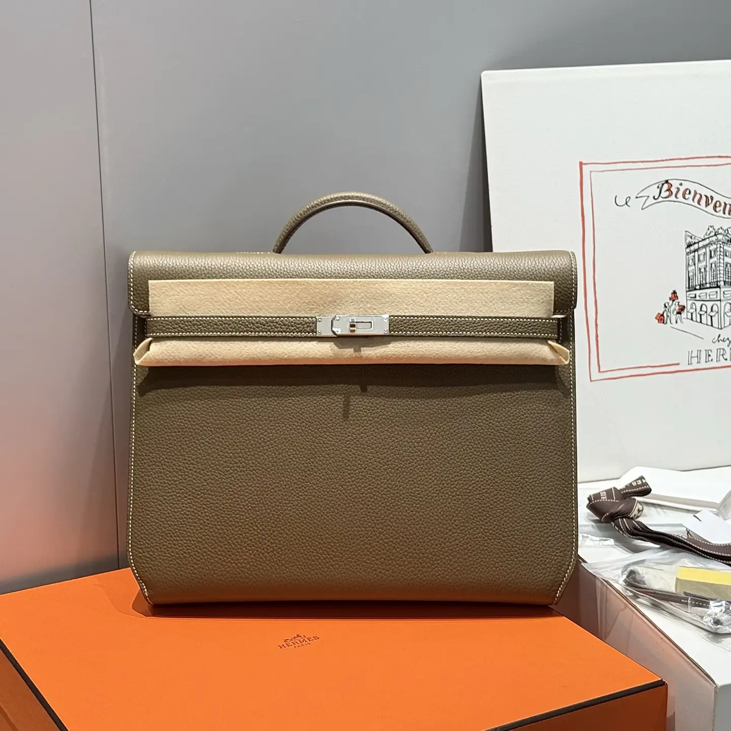 Hermès Kelly Depeches 36 Top Handle Business Bag image 1