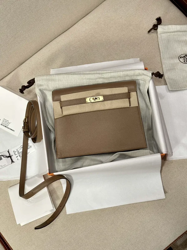 Hermès Kelly Danse 22 Bag image 1