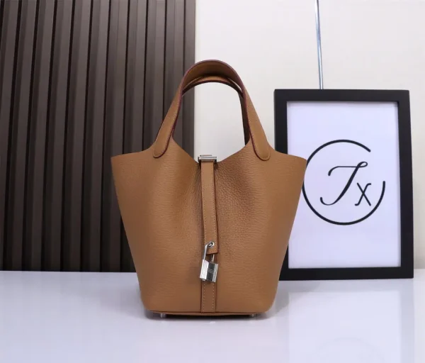 Hermès Picotin Bucket Bag image 1