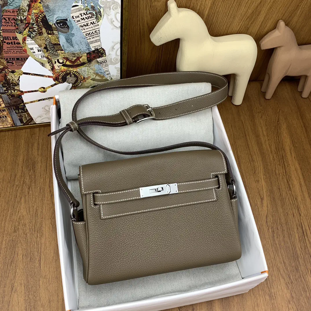 Hermès Kelly Messenger Bag image 1