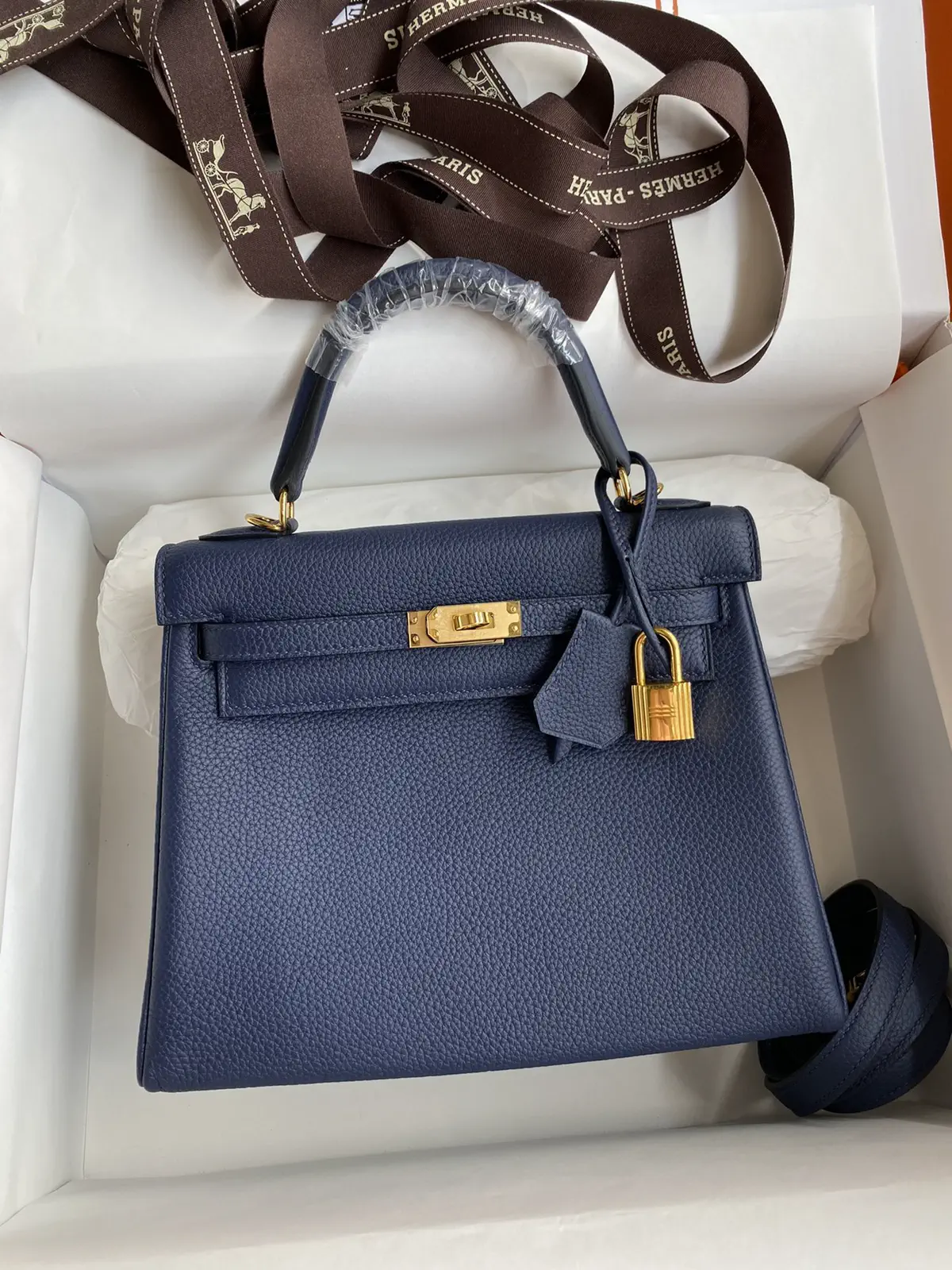 Hermès Kelly 25 Top Handle Bag image 1