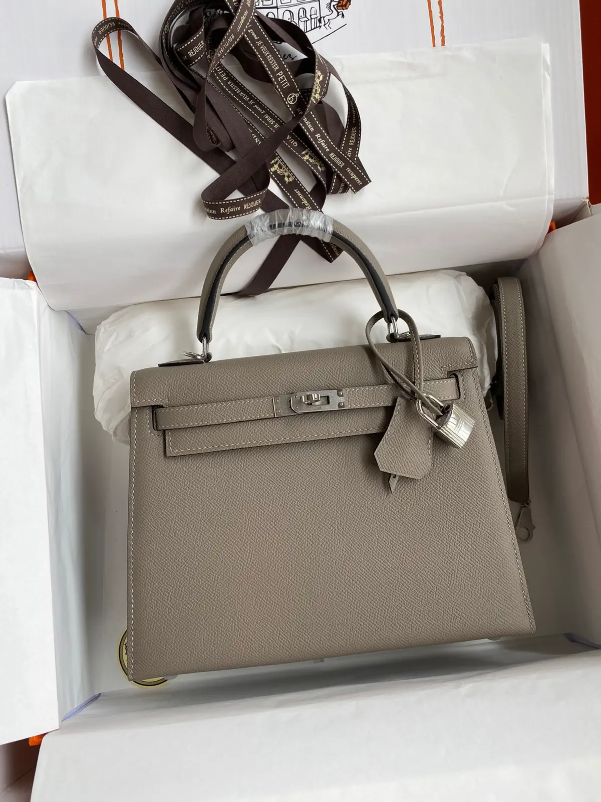 Hermès Kelly 25 Top Handle Bag image 1