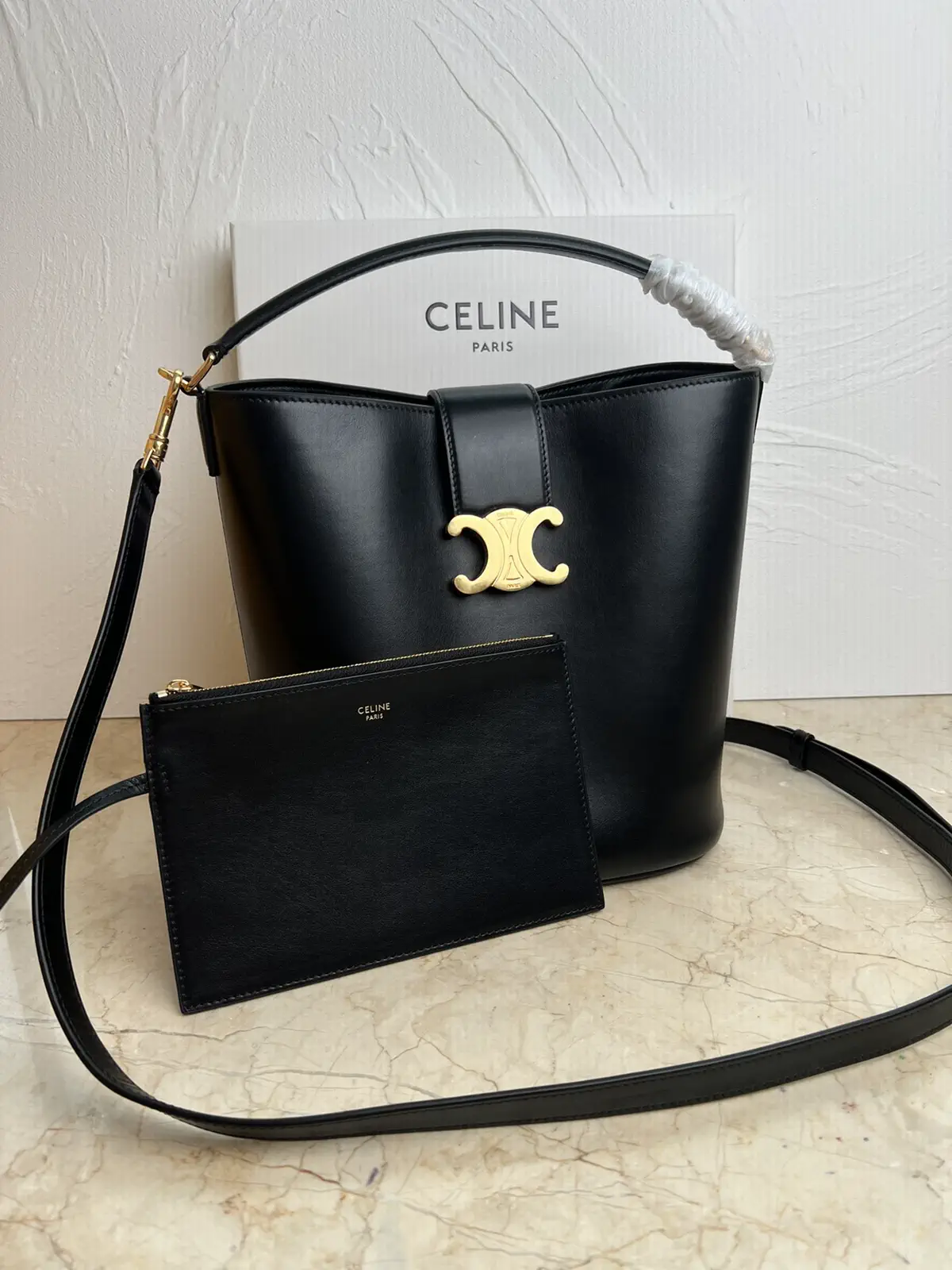 CELINE Louise Medium Smooth Leather Bucket Bag image 1