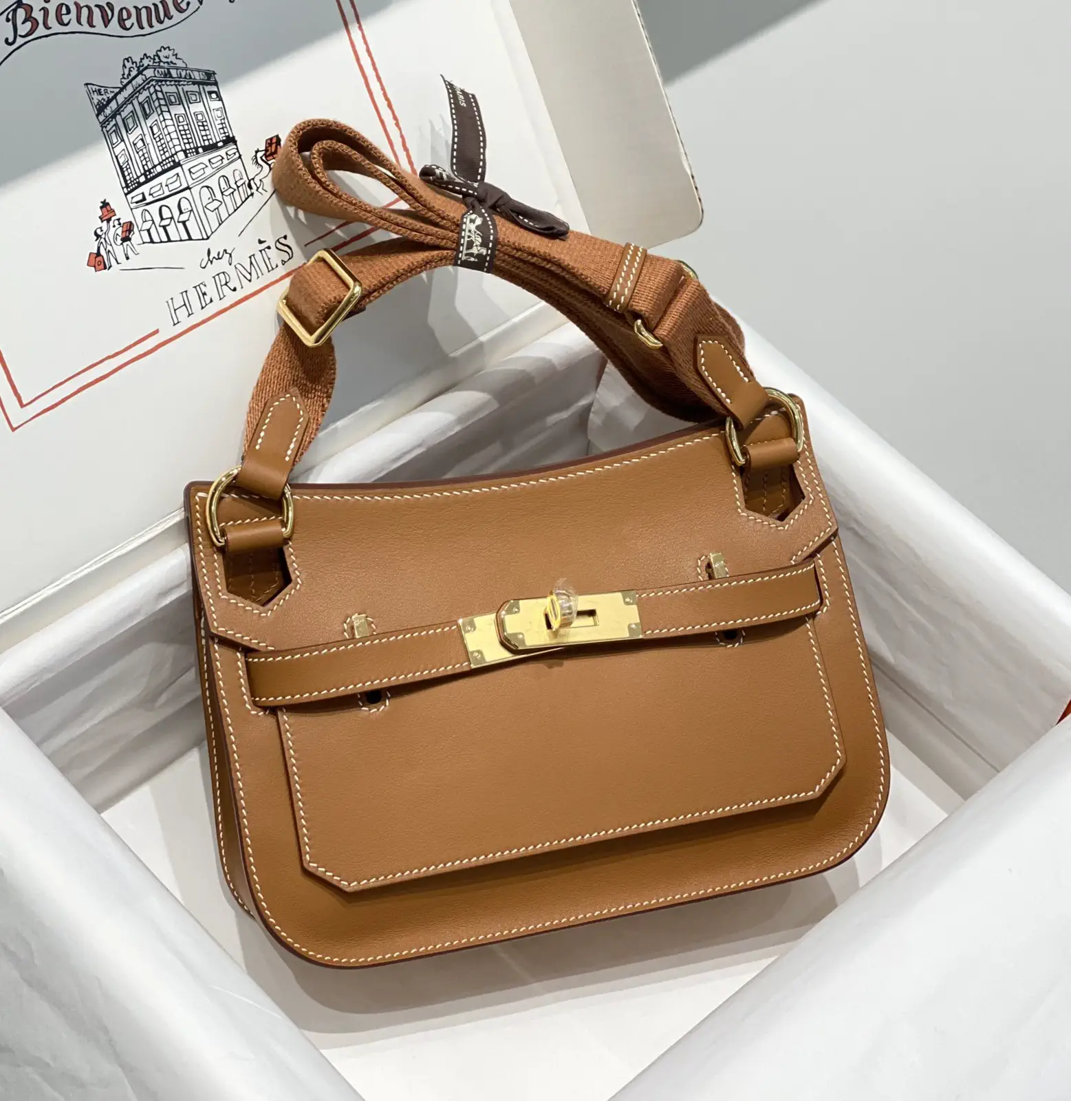 Hermès Gold Swift Leather Jypsiere Shoulder Bag image 1
